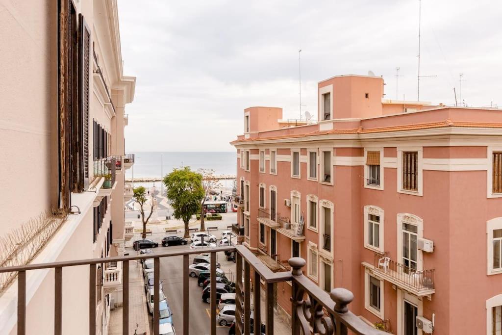 Casa Jole, Appartamento In Centro Bari Buitenkant foto